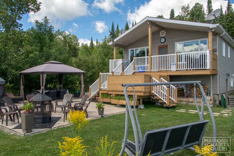 Chalet à louer au bord de l'eau