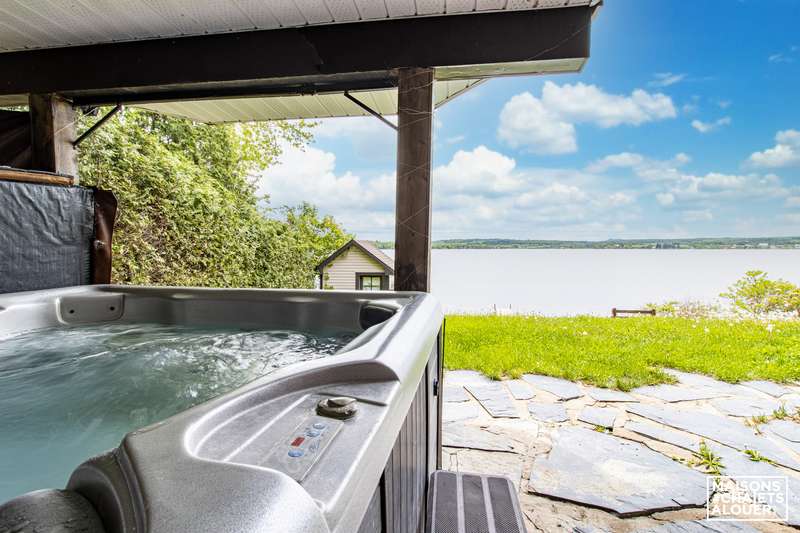 Chalet à louer au bord de l'eau